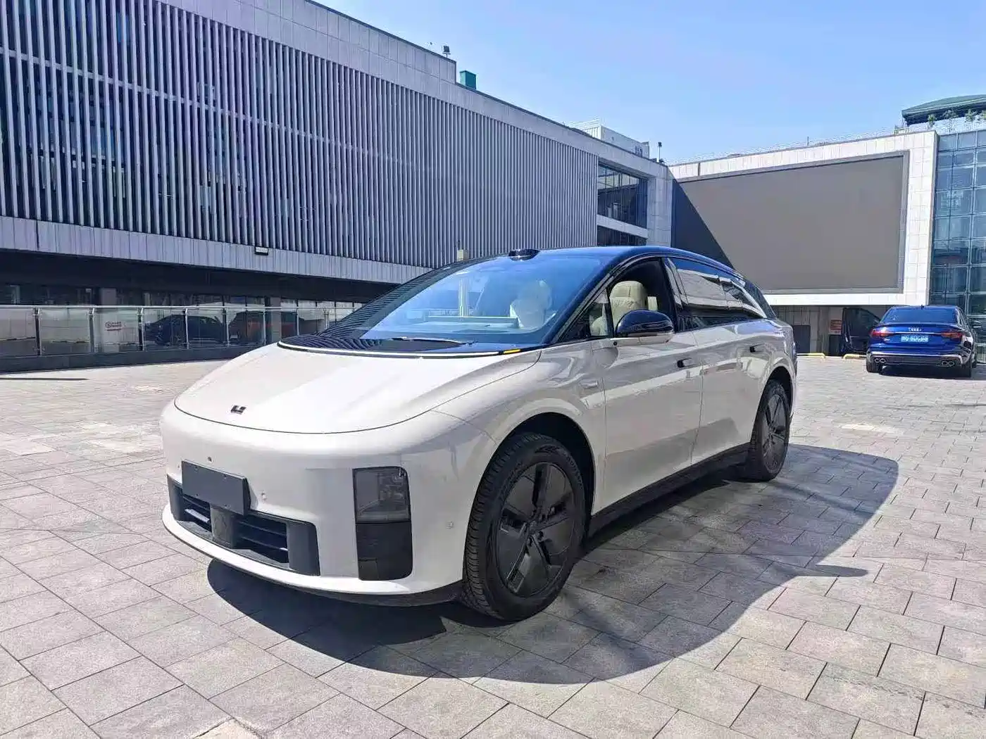 Li Auto i6 2025 2WD Base Model