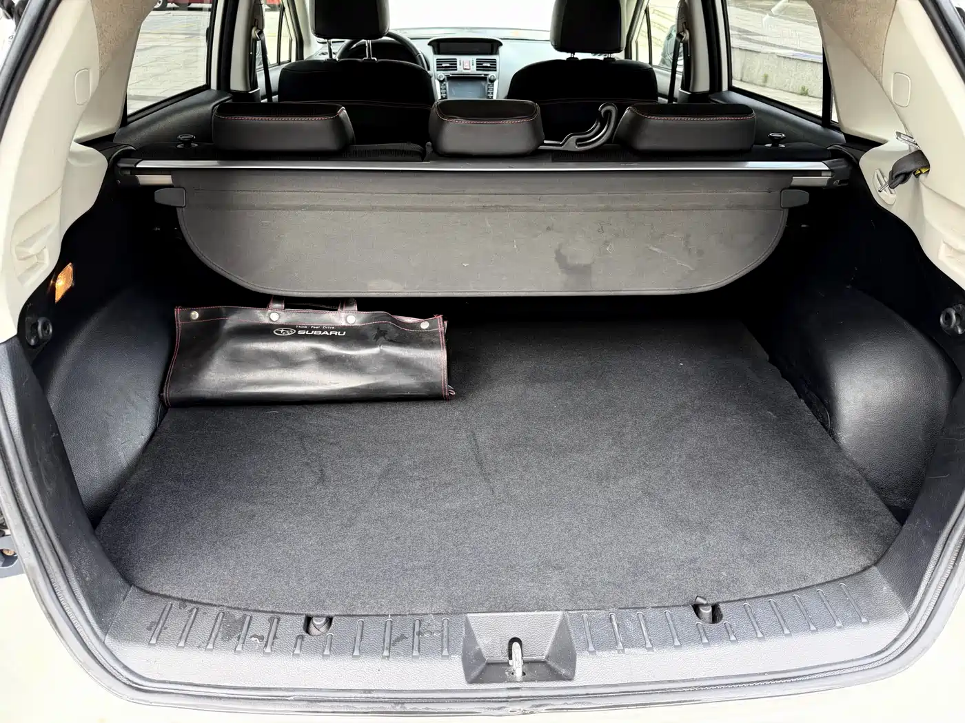 Subaru XV 2012 2.0i Luxury Edition фото 12