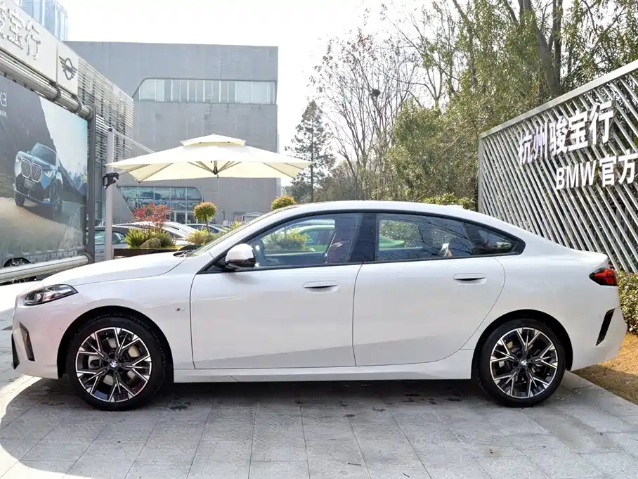 BMW 2 Series 2025 225L M Sport Package фото 5