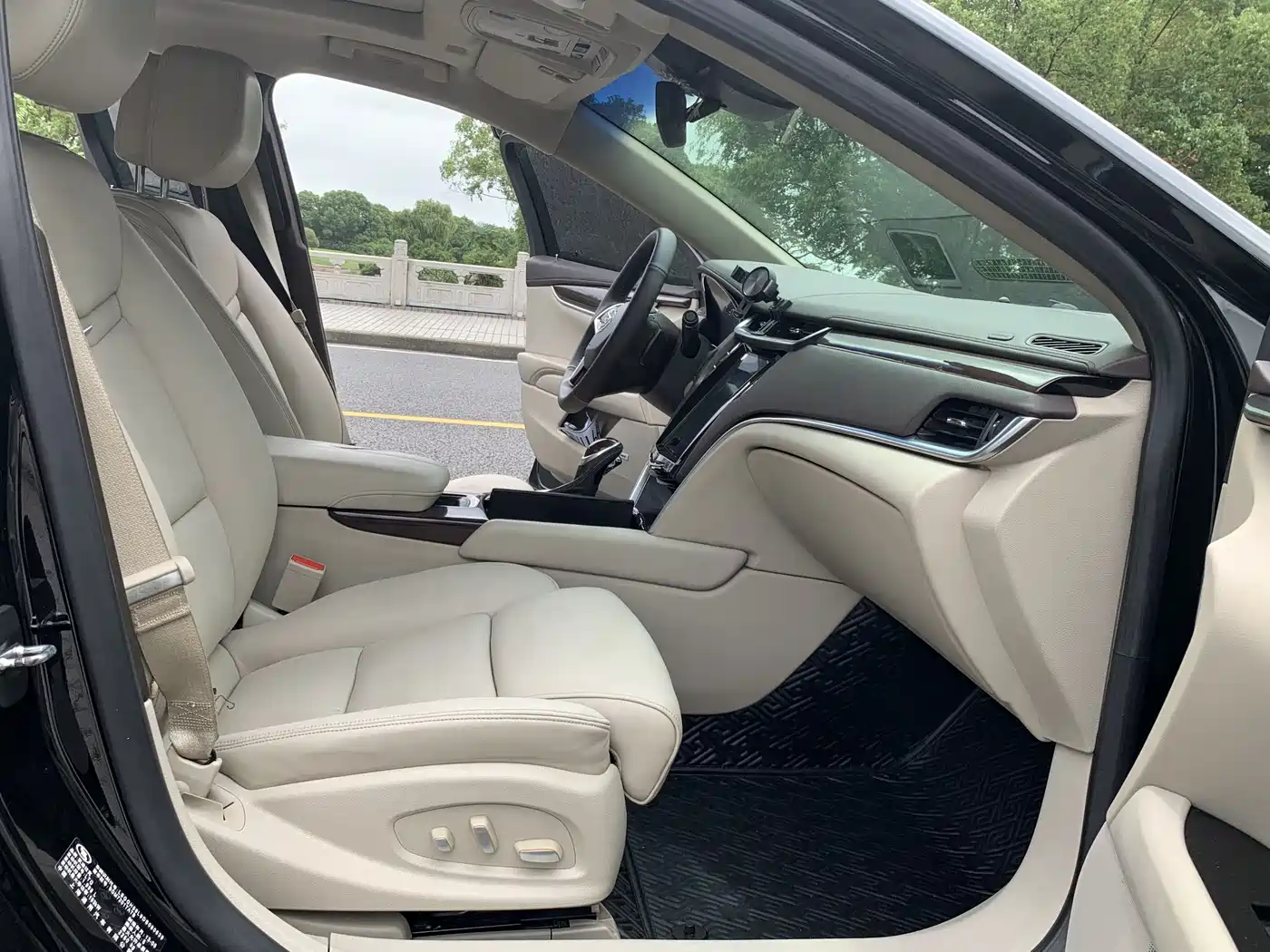 Cadillac XTS 2014 2014 28T Platinum Edition