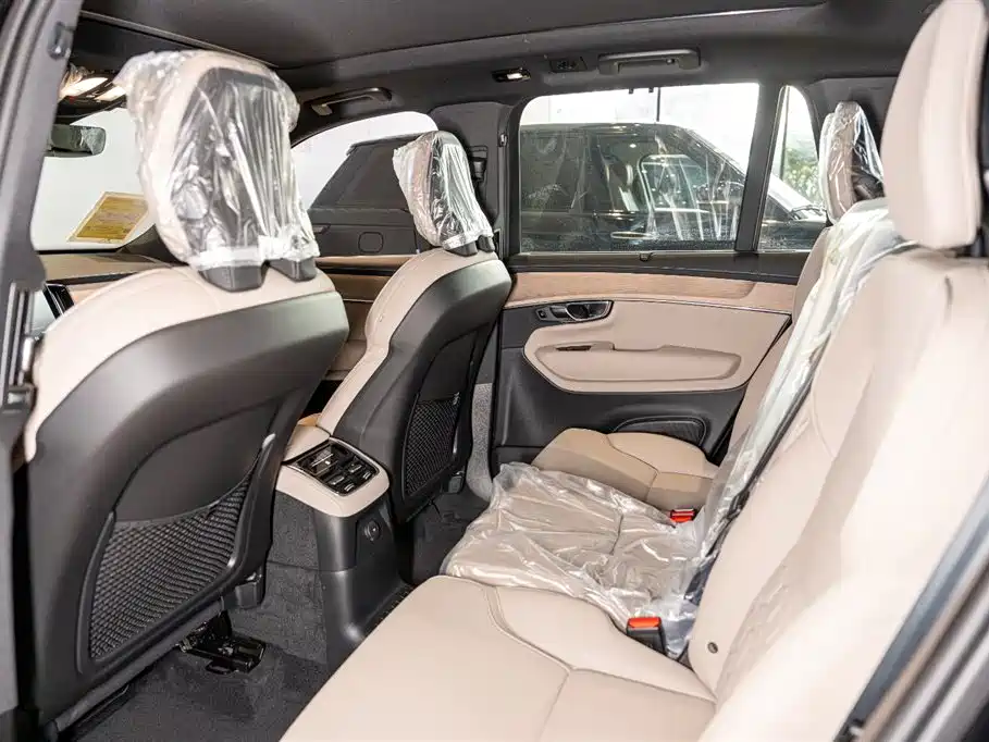 VOLVO XC90 PLUG IN HYBRID