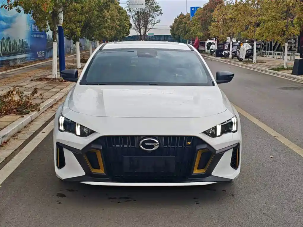 GAC Trumpchi Trumpchi Emkoo 2021 270T DCT J15 Edition фото 2