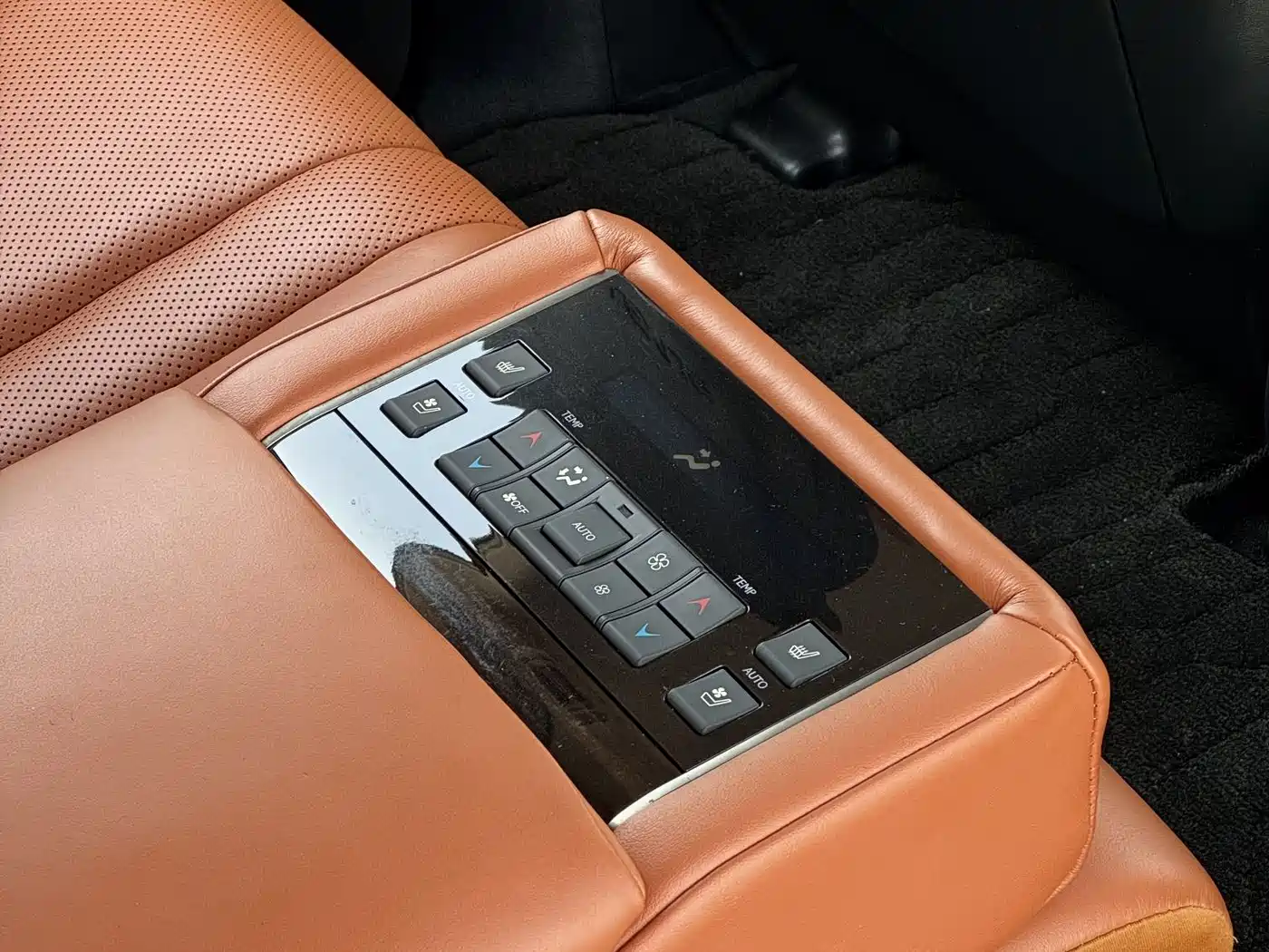 Lexus LX 2019 570 Dynamic Luxury Edition фото 21