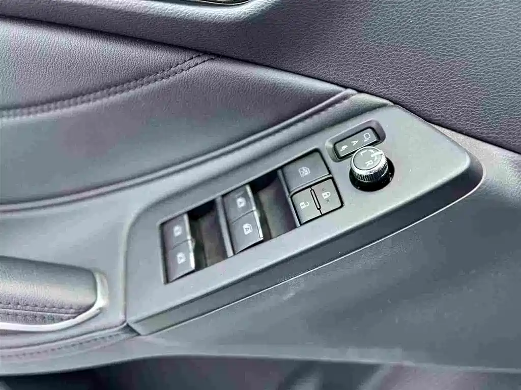 Toyota Avalon 2023 2.0L Luxury Edition фото 20