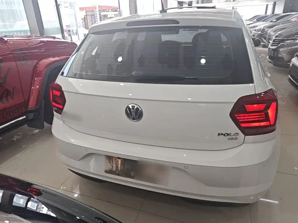 Volkswagen Polo 2019 Plus 1.5L Automatic Colorful Tech Edition фото 6