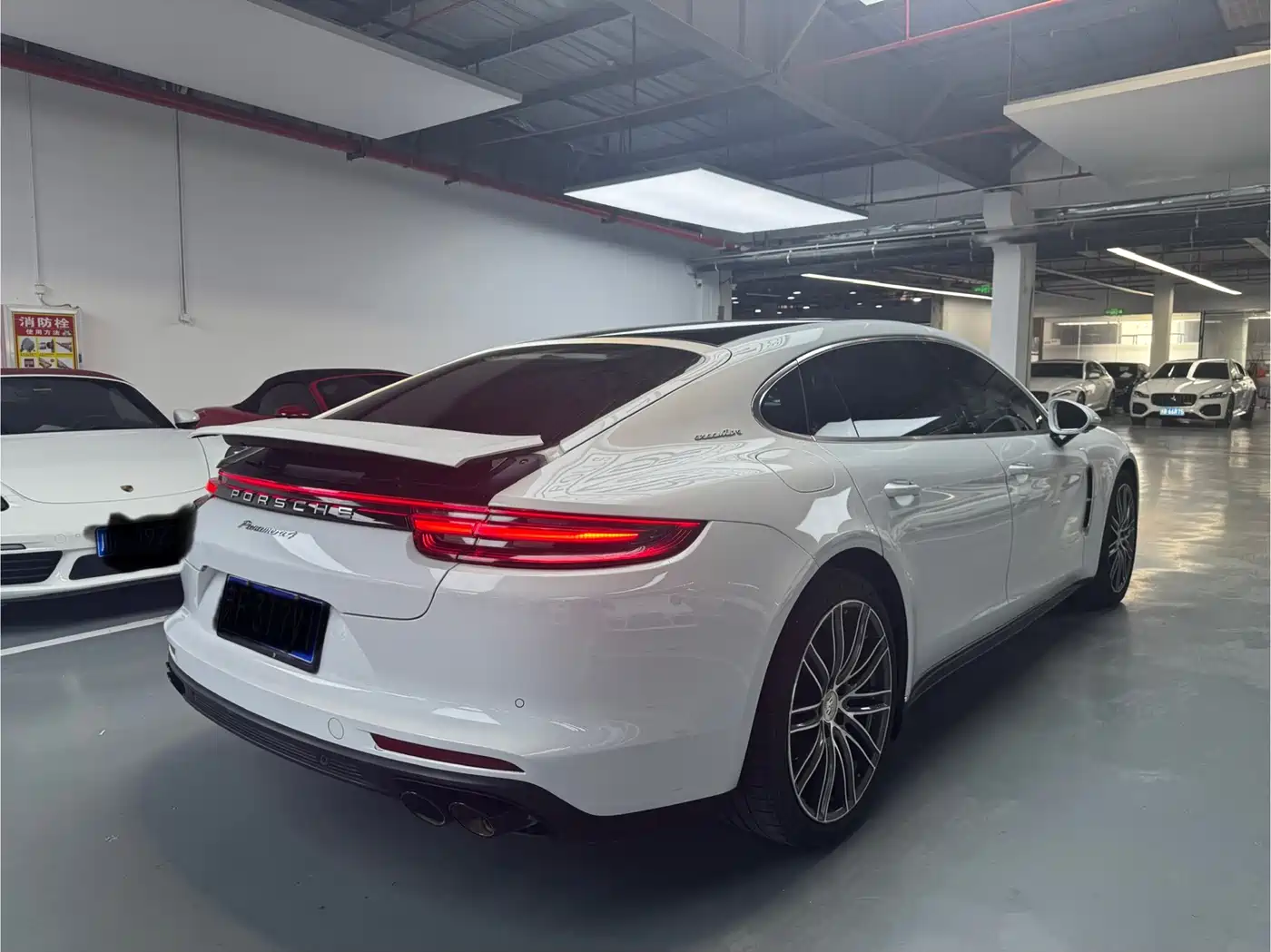 Porsche Panamera 2019 Panamera Executive Long Wheelbase 2.9T фото 17