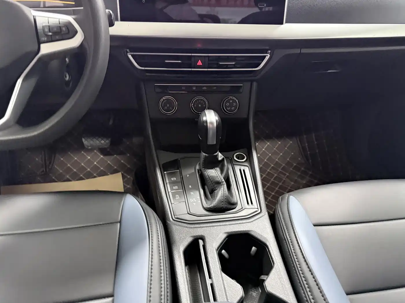 Volkswagen Lavida 2022 1.5L Auto Trend Edition фото 12