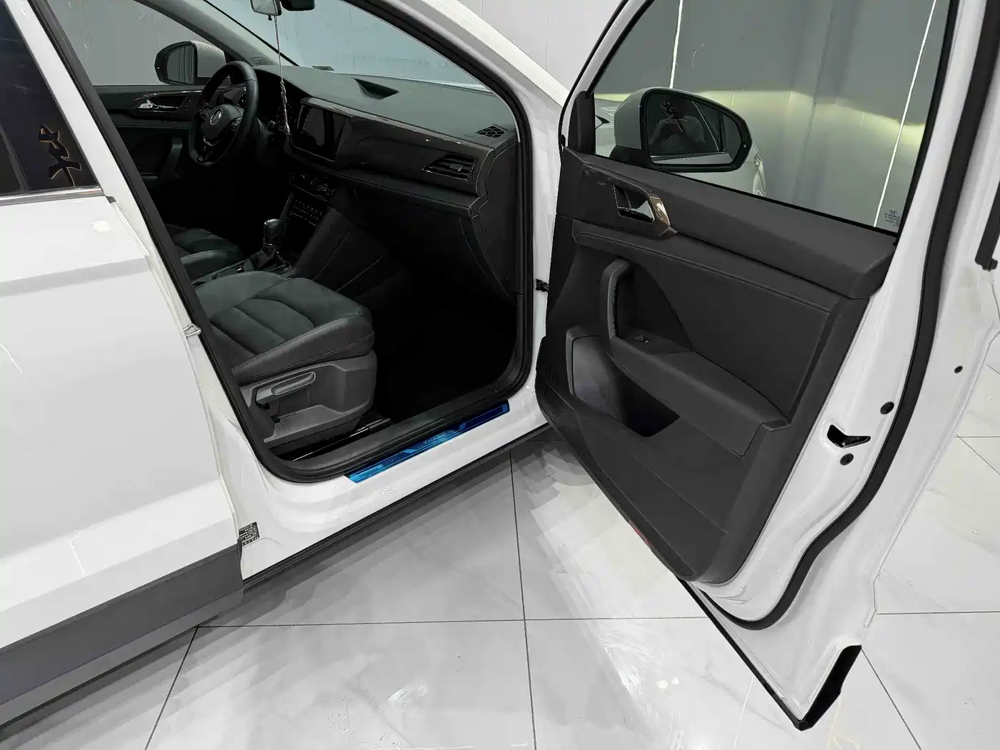 Volkswagen Tharu 2021 280TSI 2WD Luxury Plus фото 14