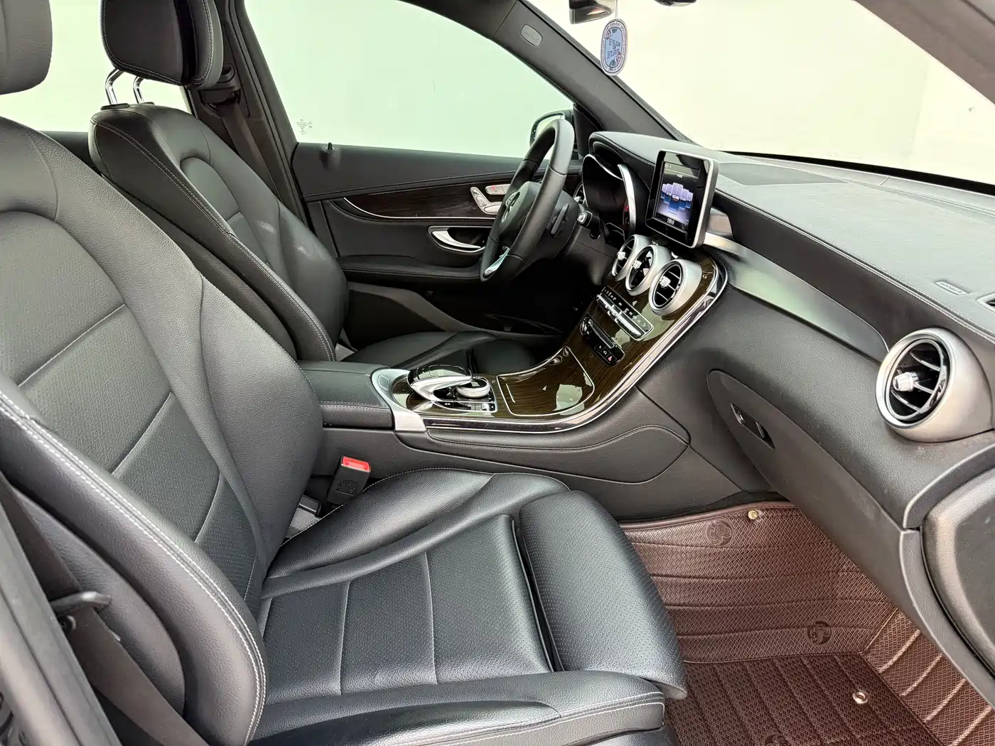 Mercedes-Benz GLC 2018 GLC 260 4MATIC Dynamic фото 14
