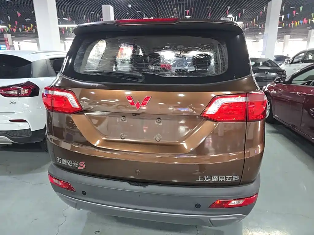 Wuling Motors Wuling Hongguang S3 2020 2019 1.5L Manual Luxury Model China VI