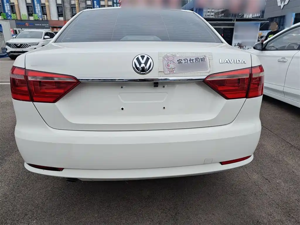 Volkswagen Lavida 2013 Facelift Classic 1.6L Automatic Trend фото 5