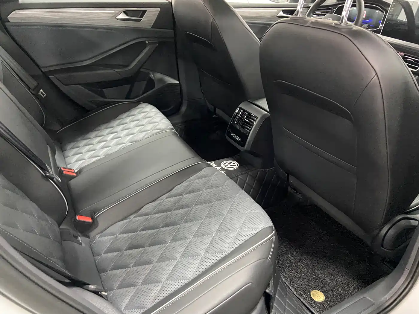 Volkswagen Sagitar 2025 300TSI DSG Surpass Edition фото 11