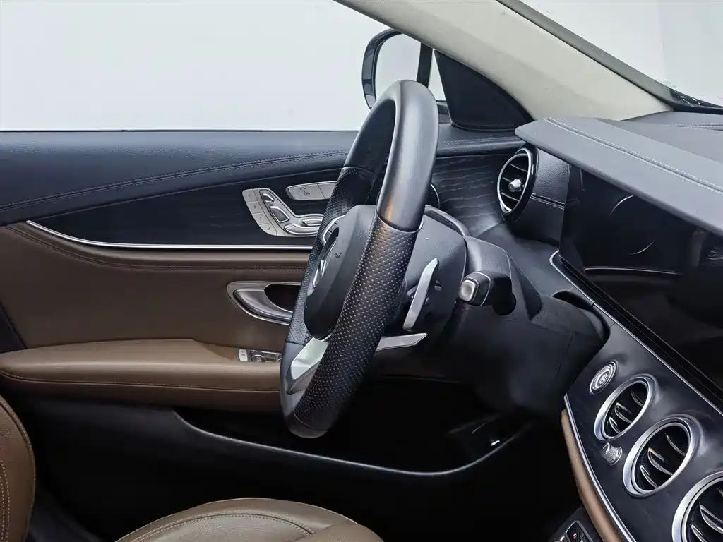 Mercedes-Benz E-Class 2018 Facelift E 300 L Sport Luxury фото 22