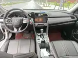 Фото 13 - Honda Civic