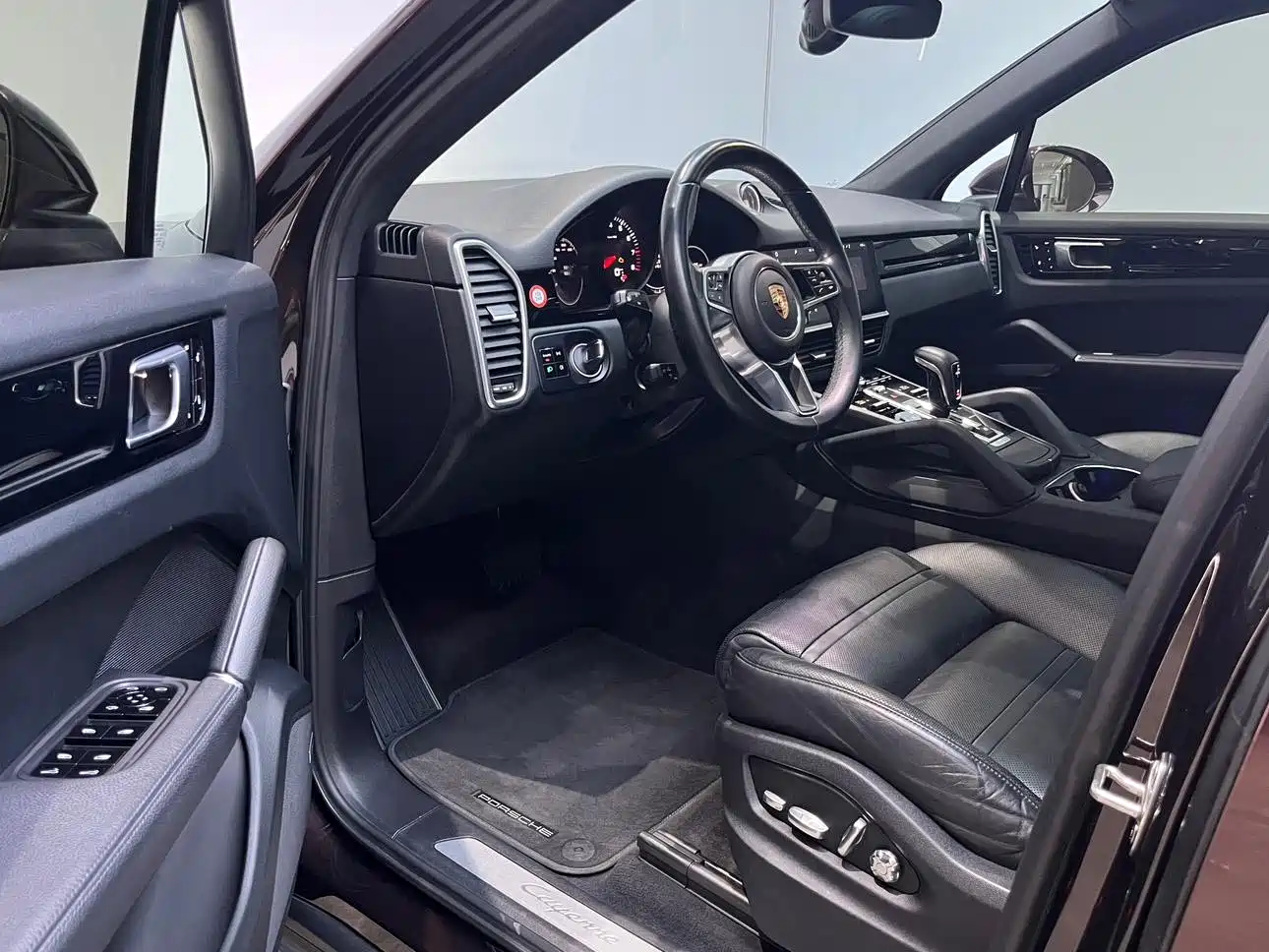 Porsche Cayenne 2018 Cayenne 3.0T фото 9