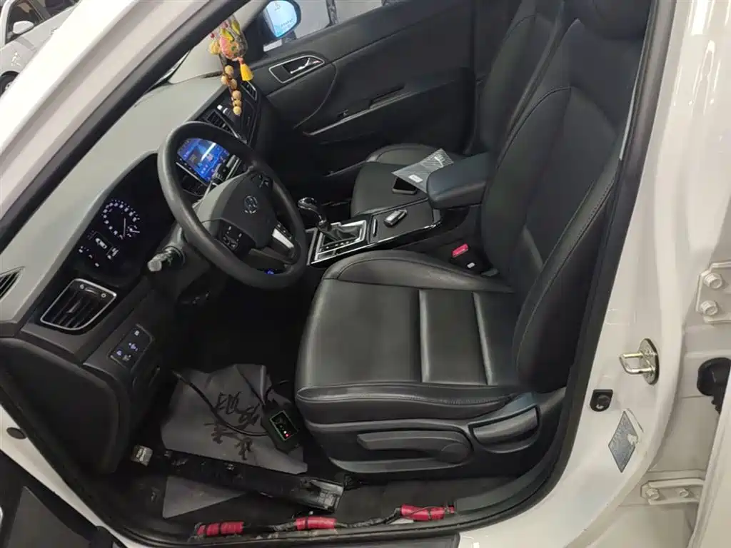 Hyundai Mistra 2014 1.8L Auto Smart GLS фото 15