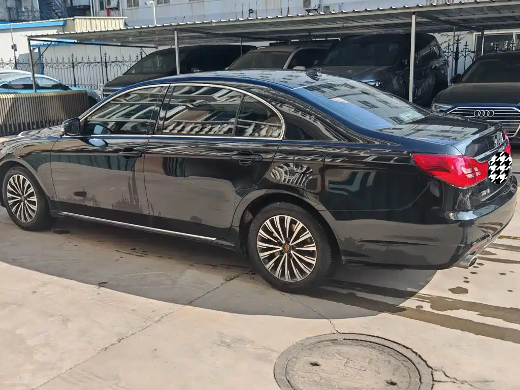 2021 Hongqi H7