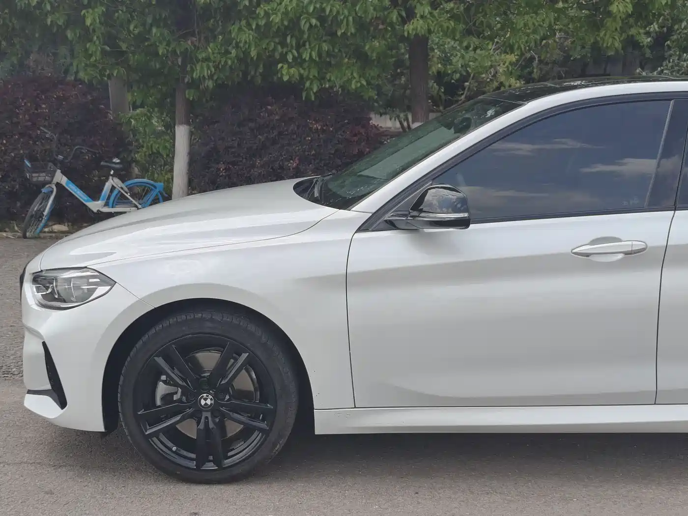 BMW 1 Series 2022 125i M Sport Shadow Edition фото 18