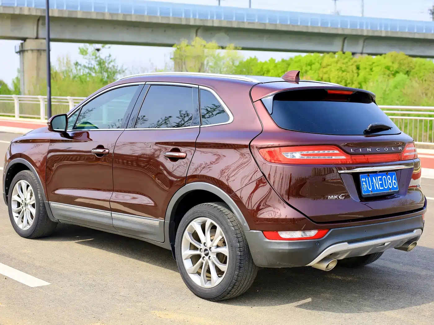 Photo 4 - Lincoln MKC