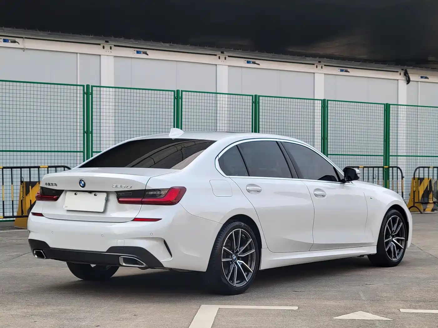 BMW 3-SERIES