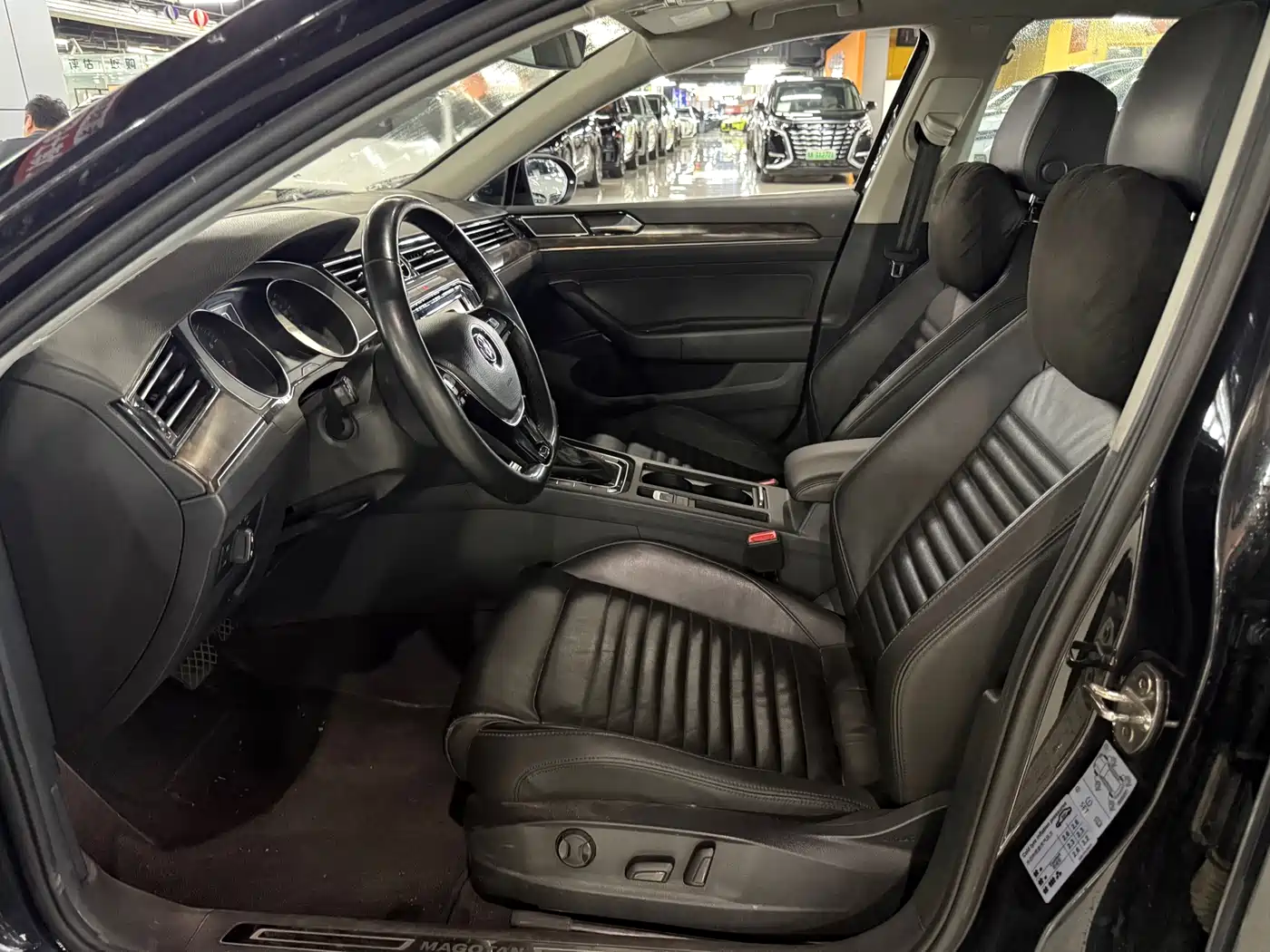 Volkswagen Magotan 2019 330TSI DSG Luxury Class China VI фото 4