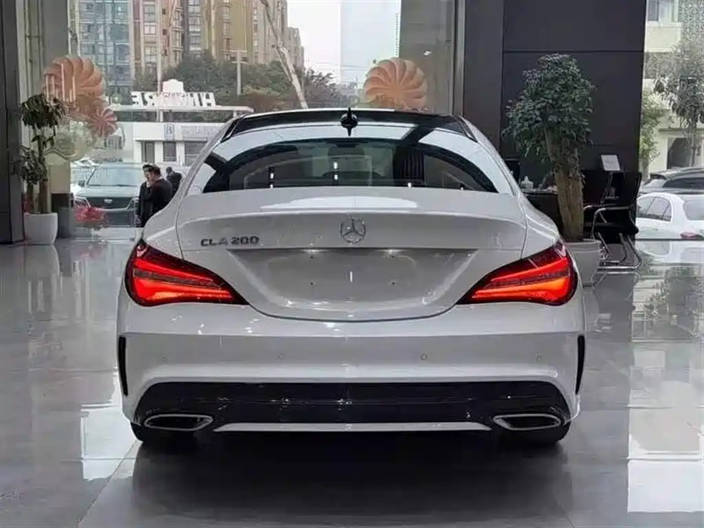 Mercedes-Benz CLA (Import) 2017 CLA 200 Fashion фото 7