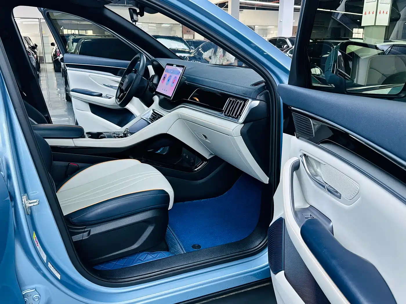 BYD Song PLUS PHEV 2024 Glory Edition DM-i 110km Flagship фото 8