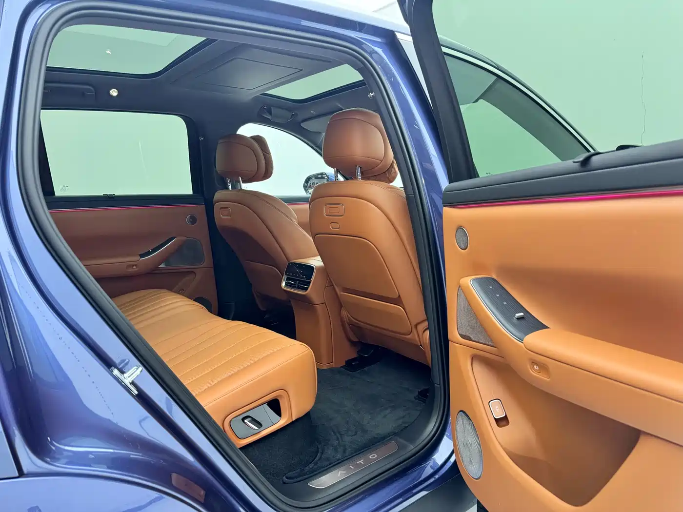 AITO Wenjie AITO M7 2026 Extended Range Ultra AWD 5-Seater фото 8