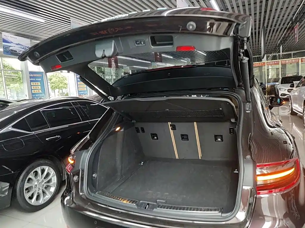 Porsche Macan 2017 Macan 2.0T фото 19