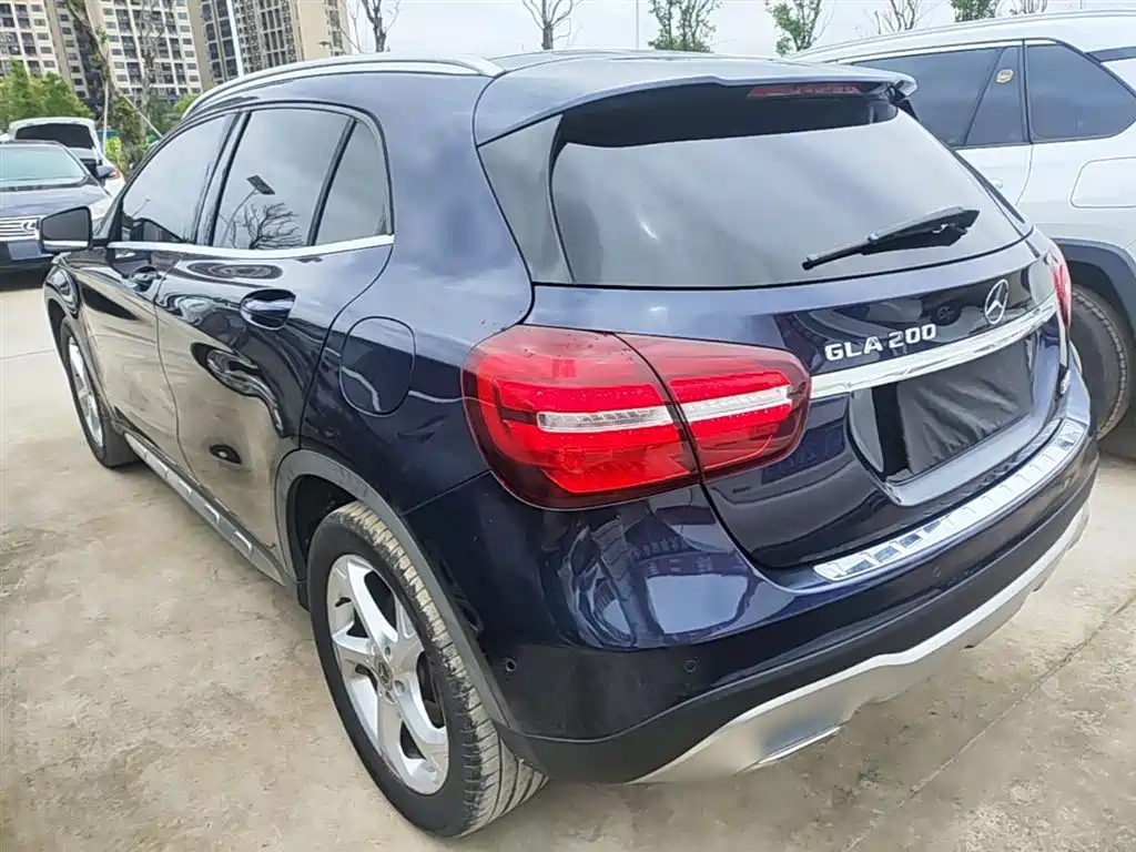 Mercedes-Benz GLA 2018 GLA 200 Dynamic фото 5