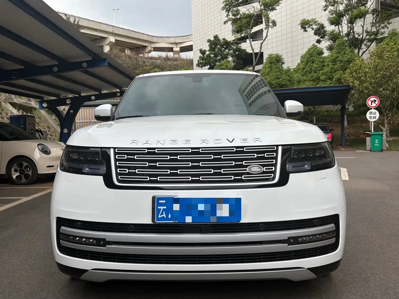 Land Rover Range Rover 2014 3.0 TDV6 Vogue фото 2
