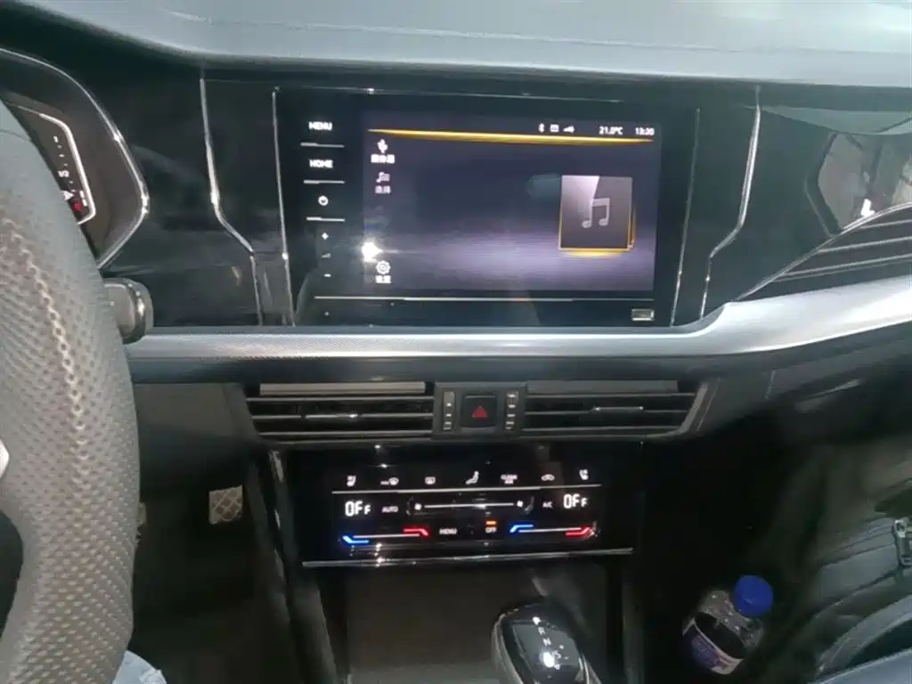 Volkswagen Passat 2025 Outstanding 380TSI Dragon Soaring Edition фото 13