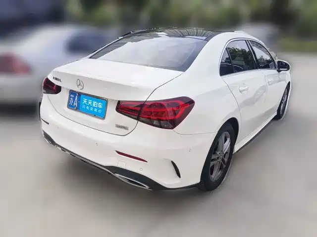 Mercedes-Benz A-Class 2021 A 180 L Sports Sedan — фото 2