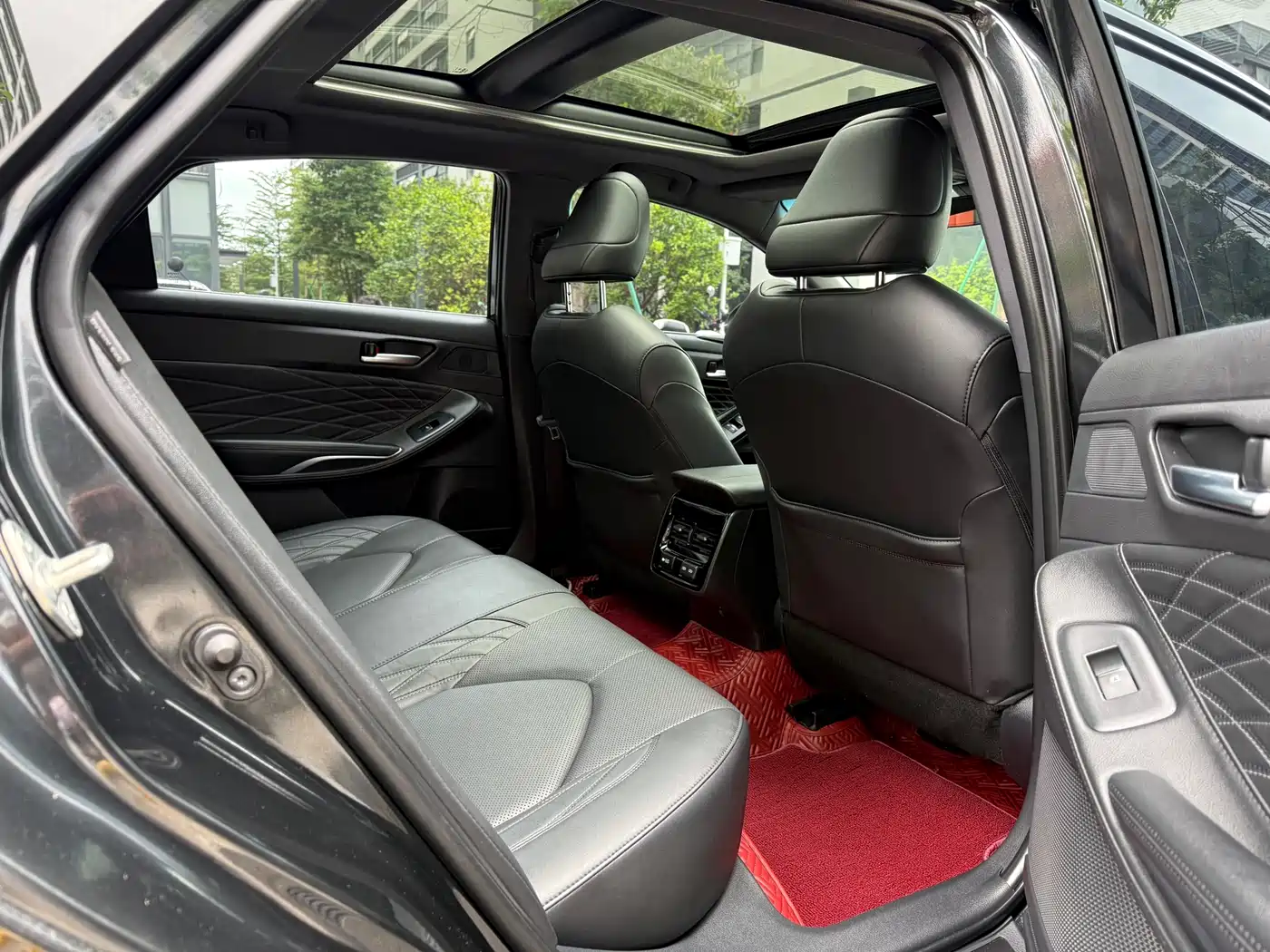 Toyota Avalon 2023 2.5L Touring Premium Edition фото 12