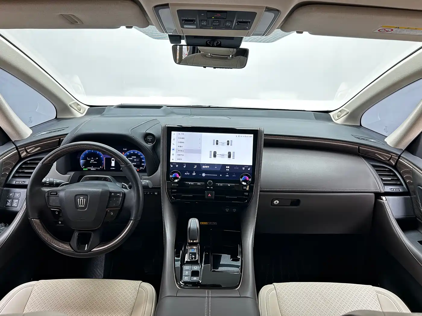 Toyota Vellfire 2024 Crown Hybrid 2.5L Executive Premium Edition фото 23