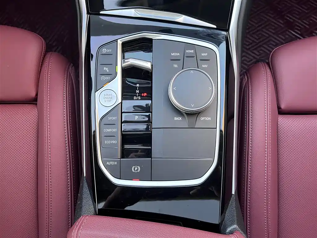 BMW 3 Series 2023 320Li M Sport Package фото 10