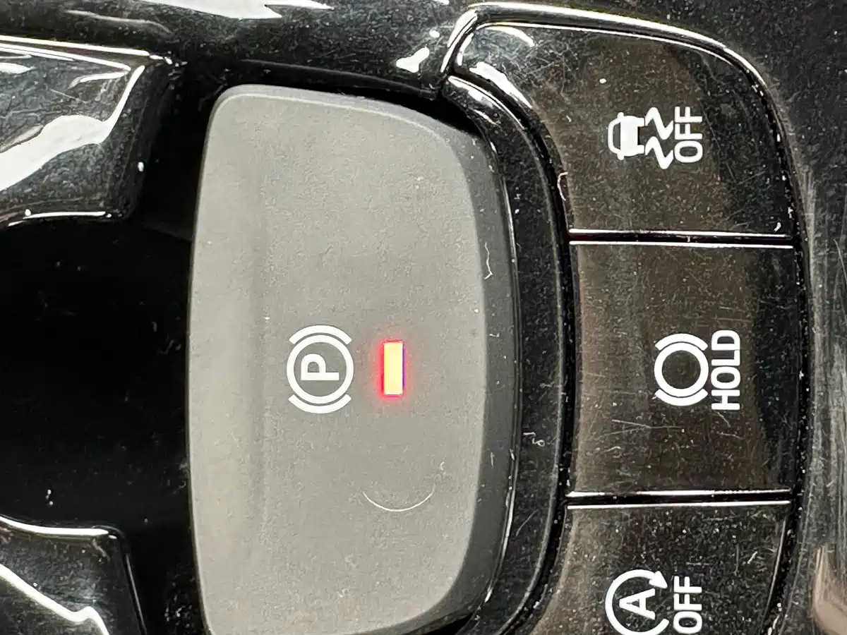 Toyota C-HR 2018 2.0L Luxury Edition China V фото 20