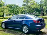 Фото 18 - Lexus IS
