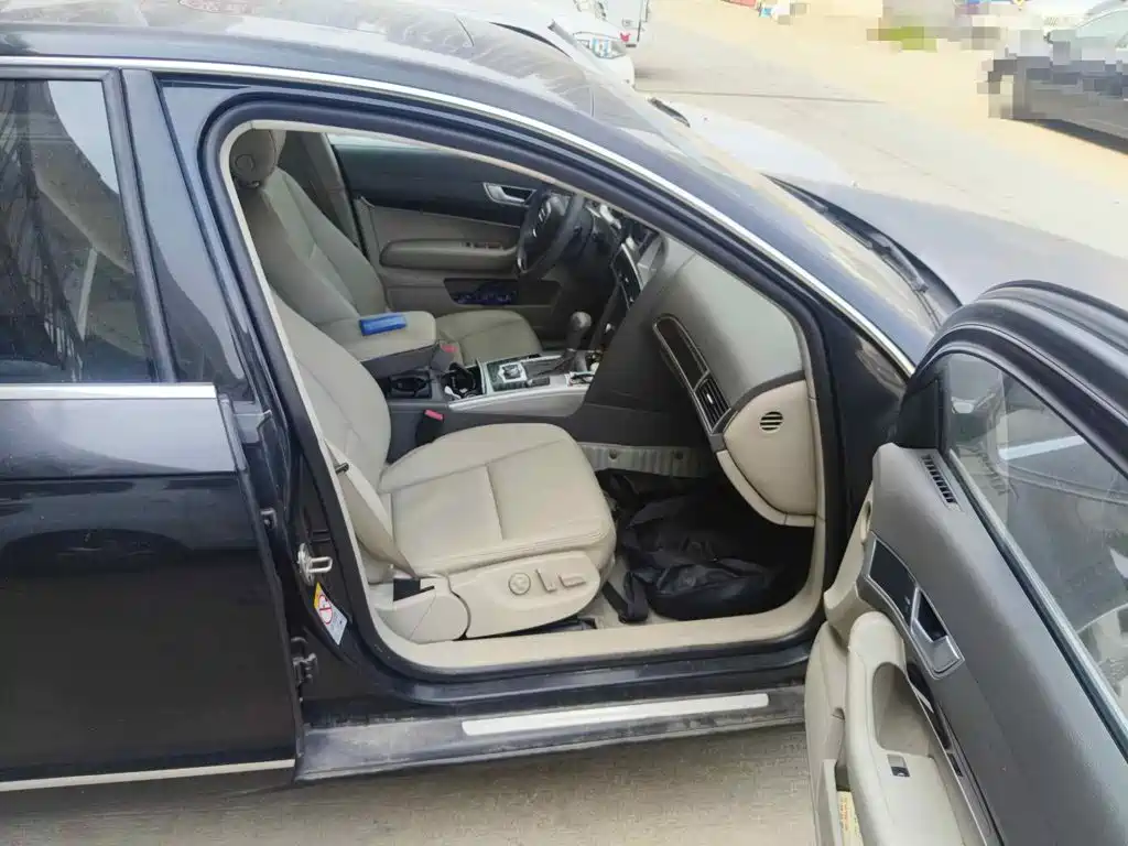Фото 11 - Audi A6L