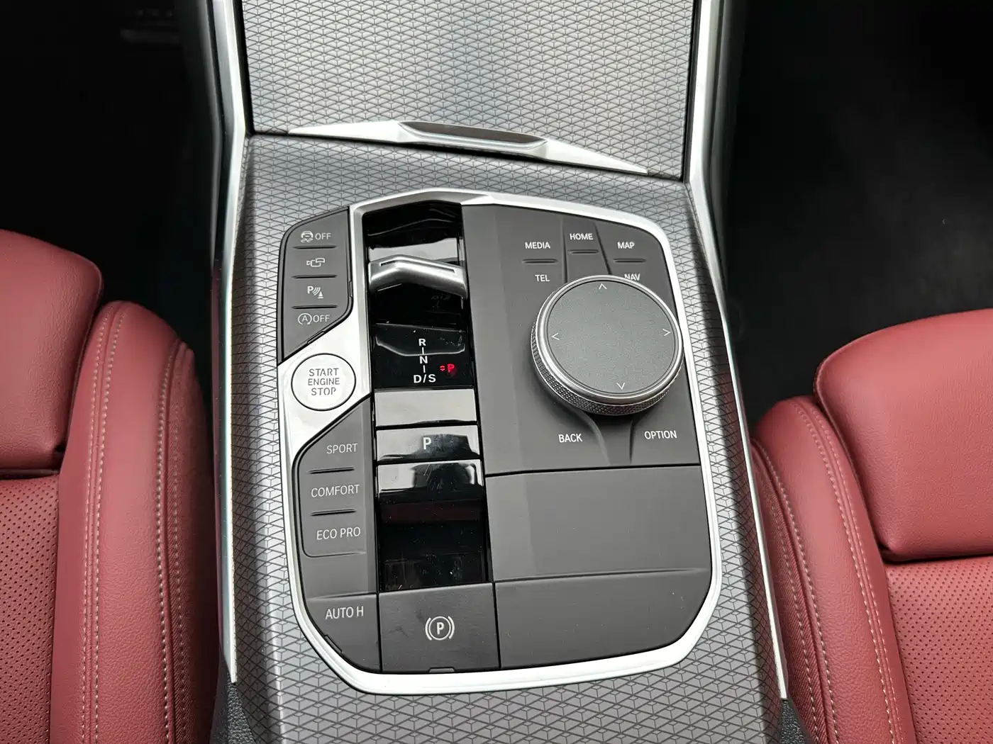 BMW 3 Series 2025 330Li M Sport Night Edition фото 10