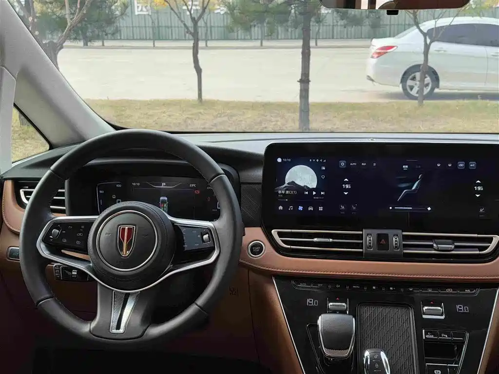 Фото 7 - Hongqi HQ9 PHEV