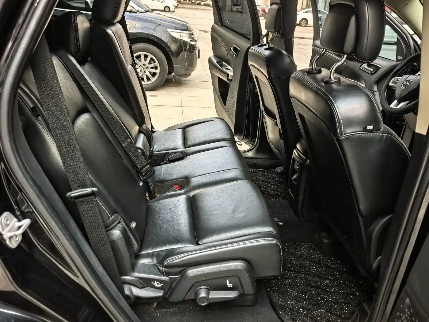 Dodge Journey 2013 2013 Model 2.4L 2WD Premium Edition