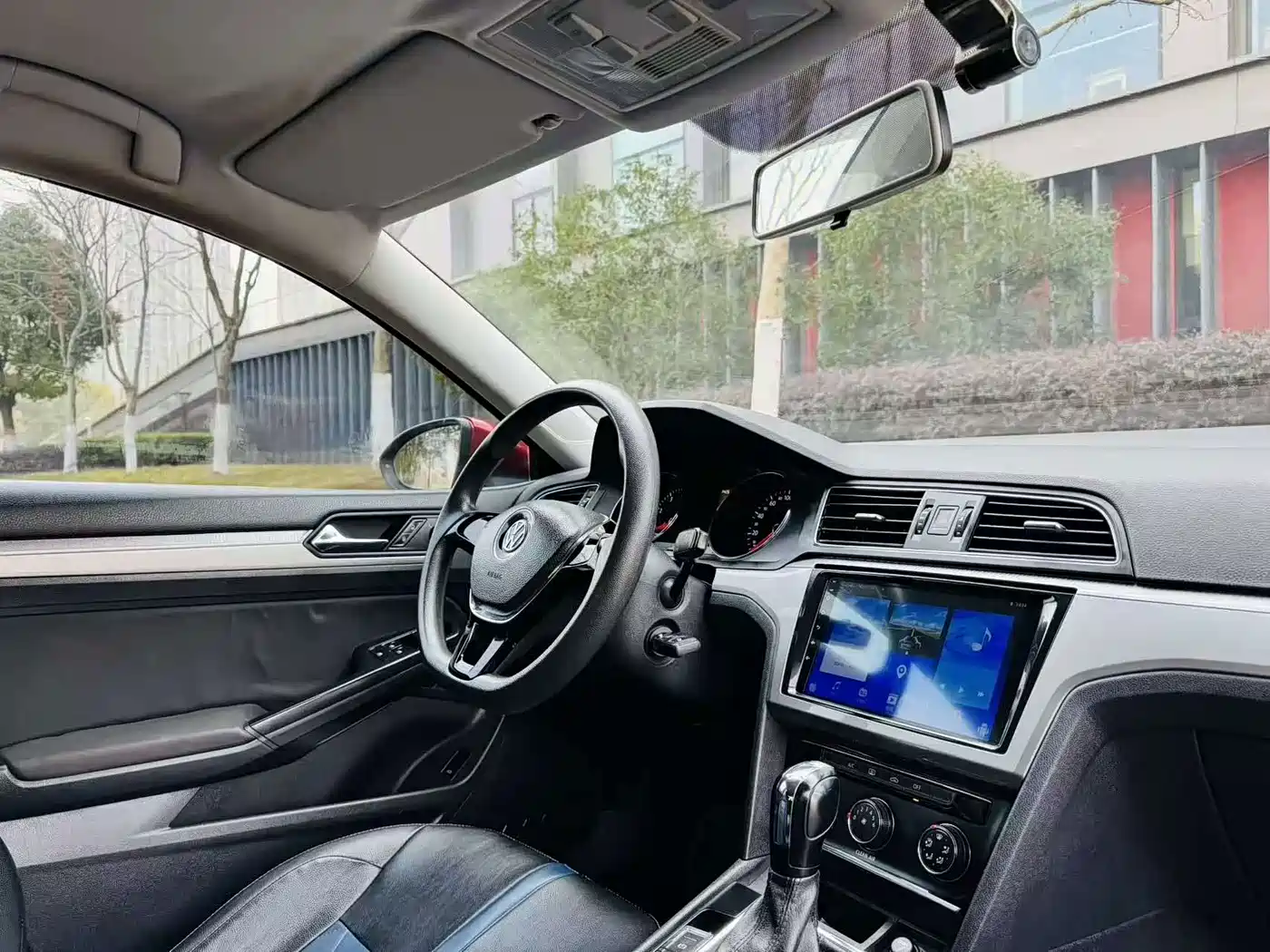 Volkswagen Lamando 2015 2015 230TSI DSG Style