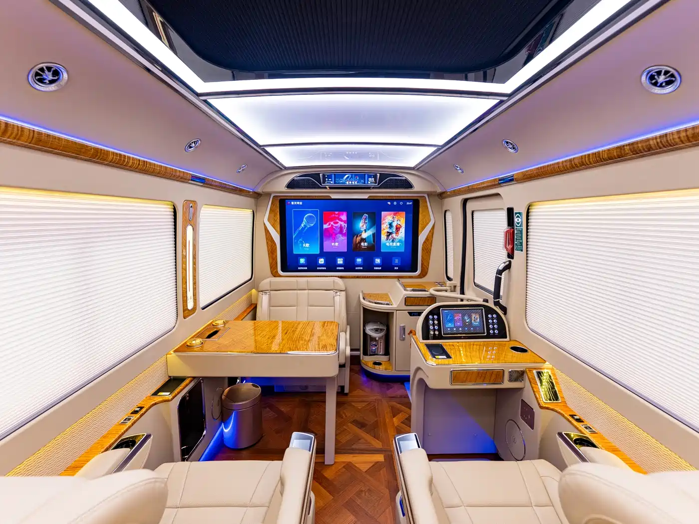 Hongqi Guoyue 2024 3.0T Luxury Edition 17-Seater фото 16