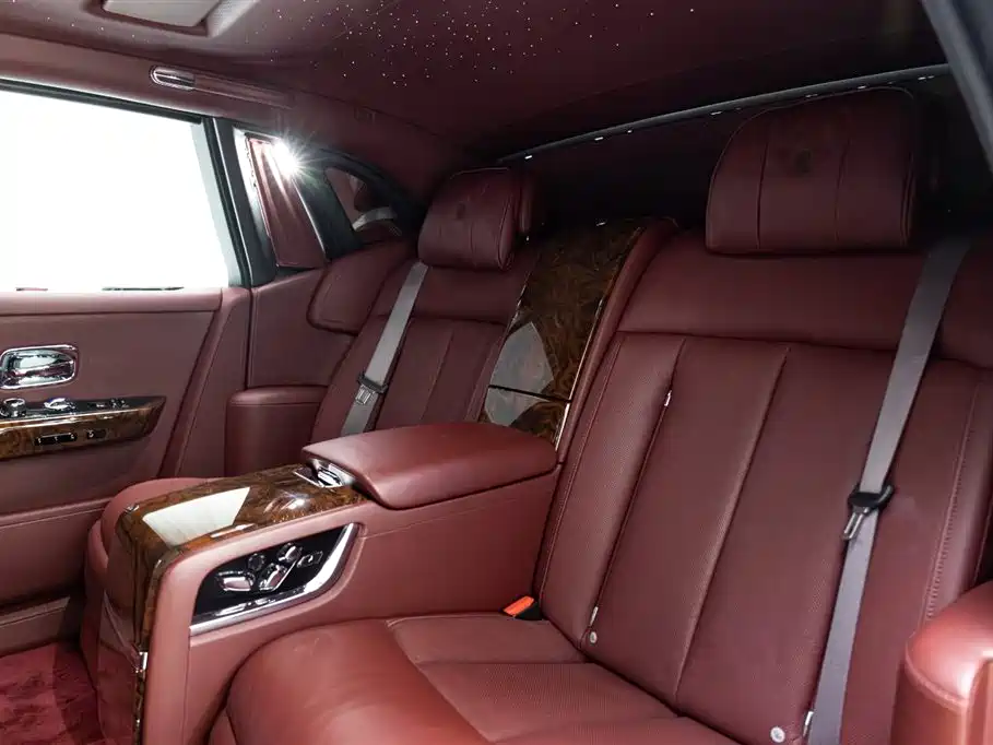 Rolls-Royce Phantom 2019 2018 6.7T Standard Wheelbase Version