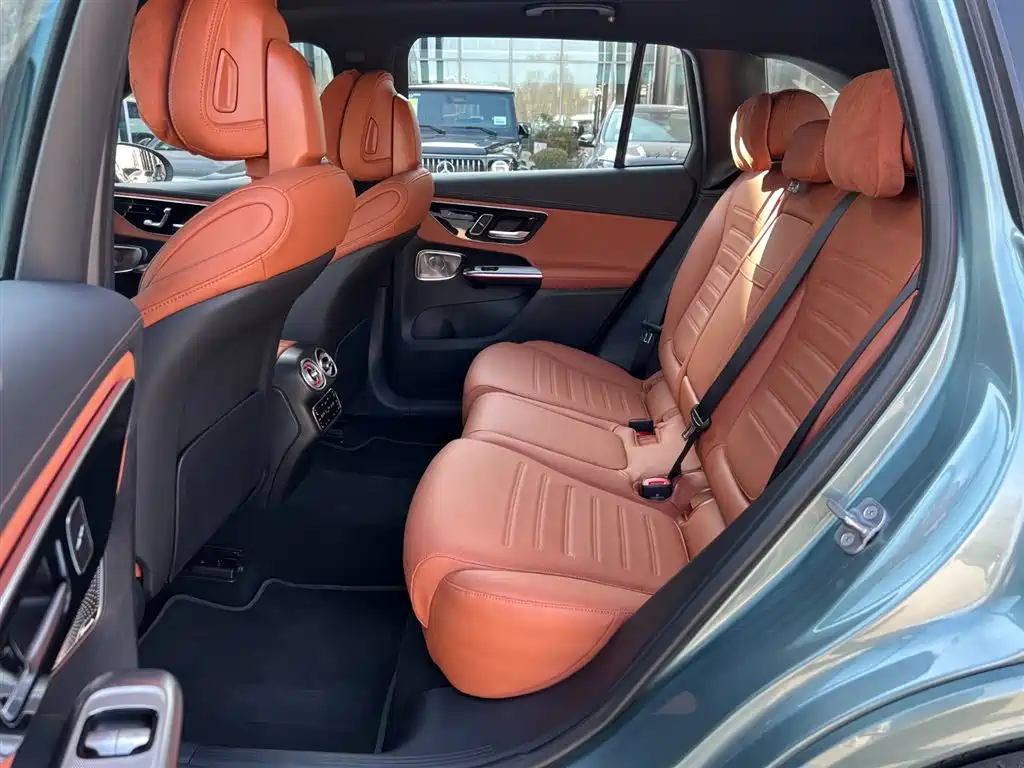 Mercedes-Benz GLC 2025 GLC 300 L 4MATIC Luxury 5-seater фото 14