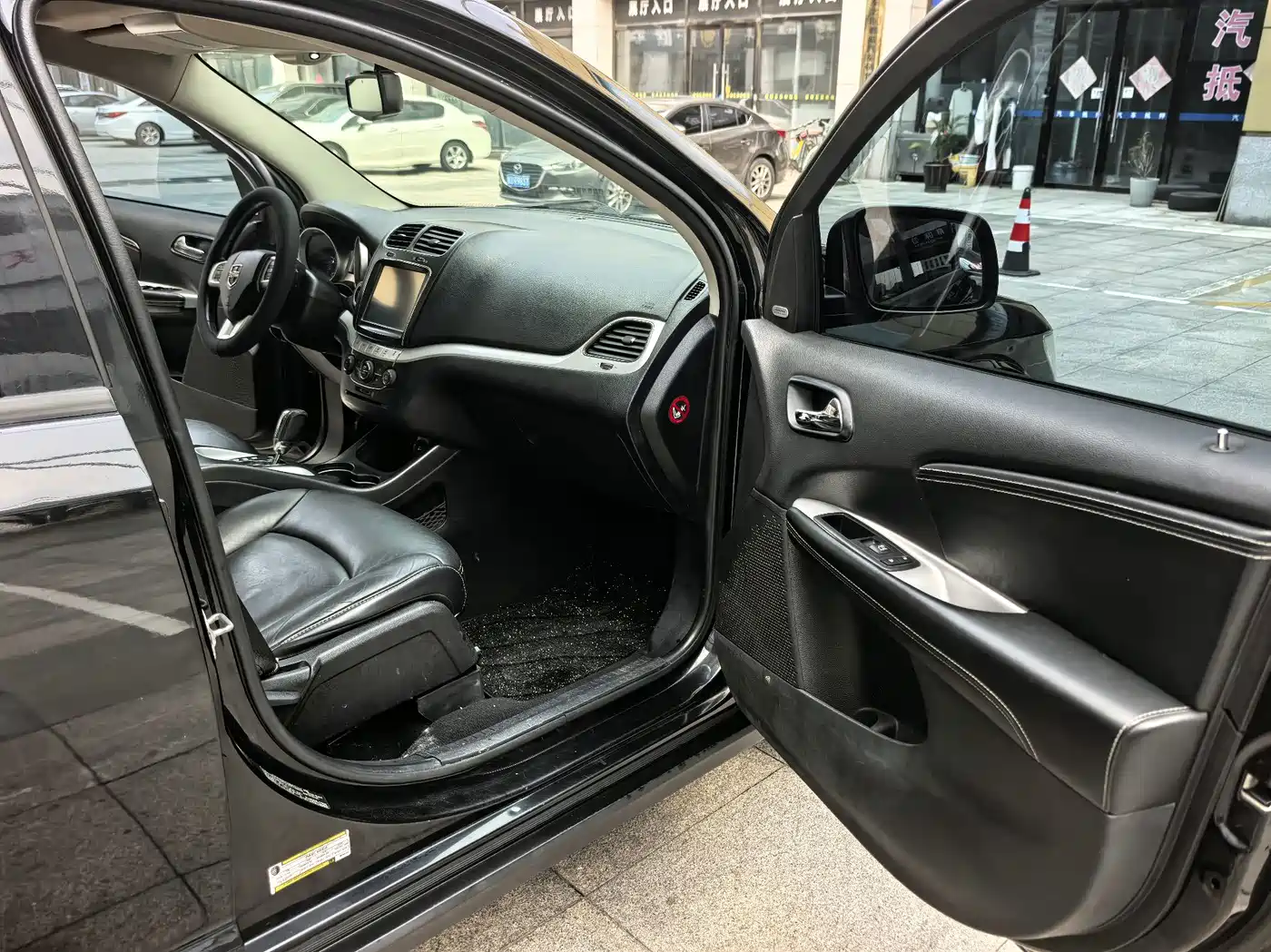 Dodge Journey 2013 2013 Model 2.4L 2WD Premium Edition