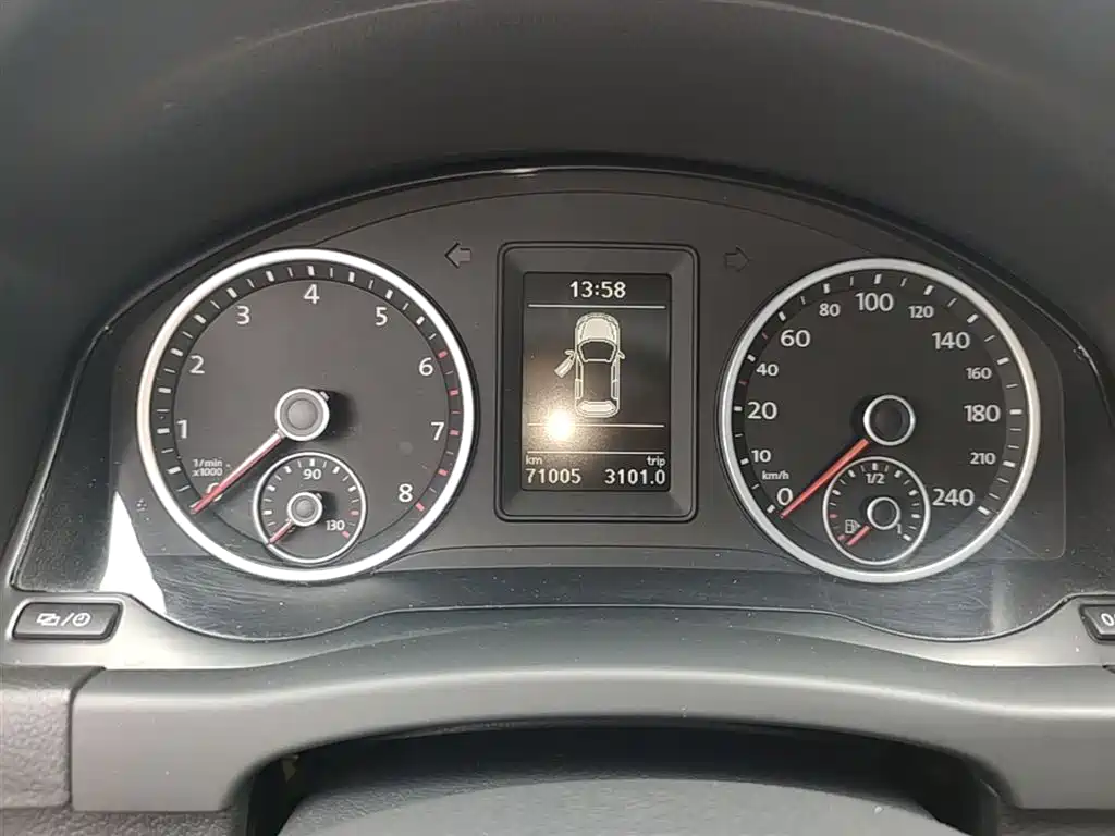 Volkswagen Tiguan 2016 280TSI Automatic 2WD Silk Road Comfort фото 12