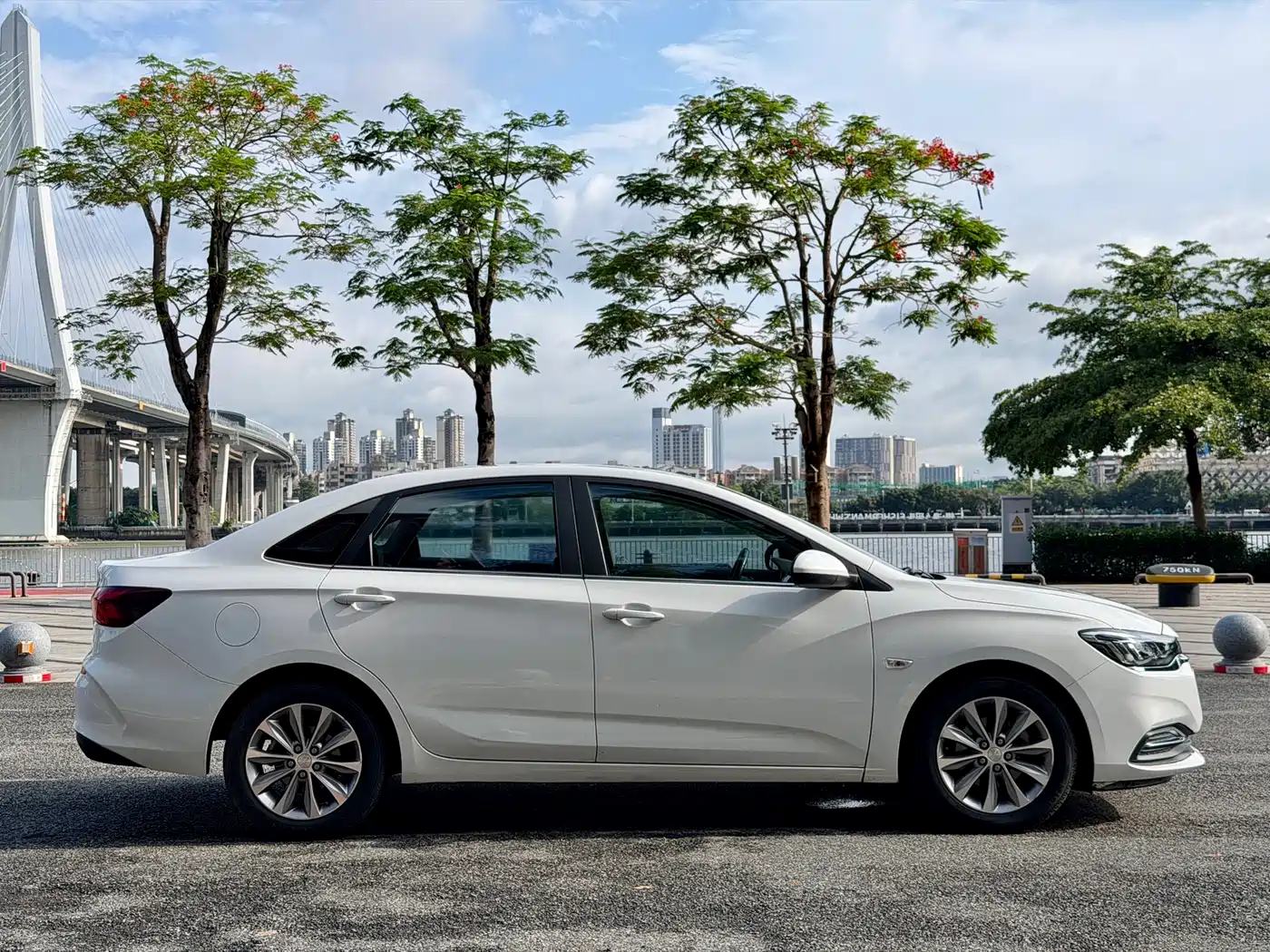 Chevrolet Monza 2020 320 Auto Joy Edition фото 6