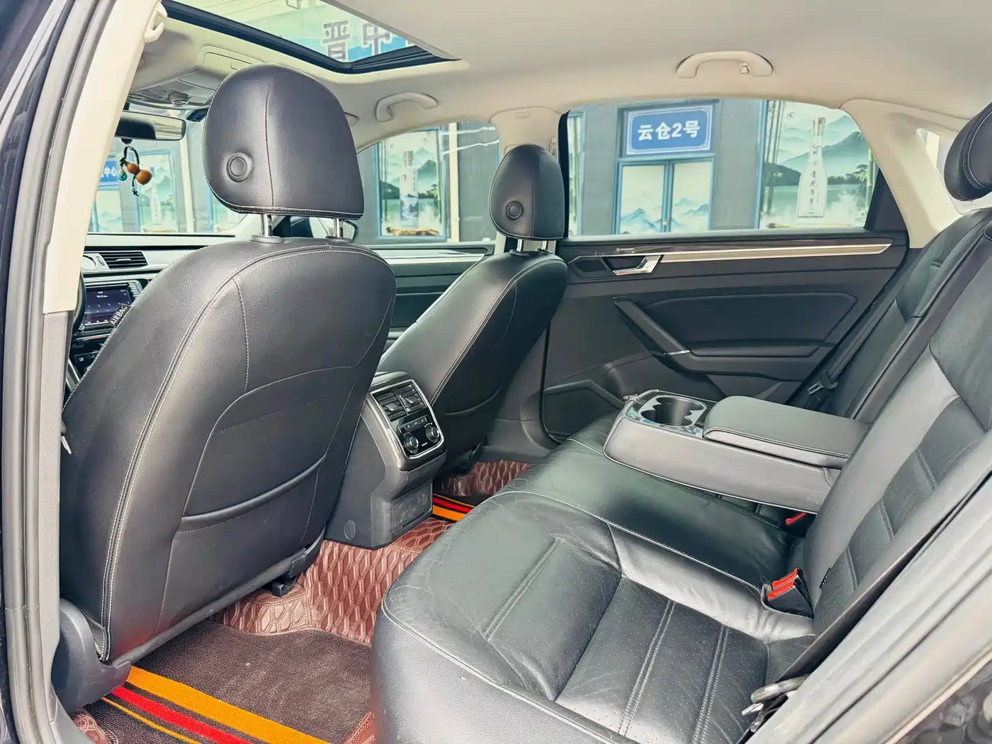 Volkswagen Passat 2016 330TSI DSG Executive Edition фото 5